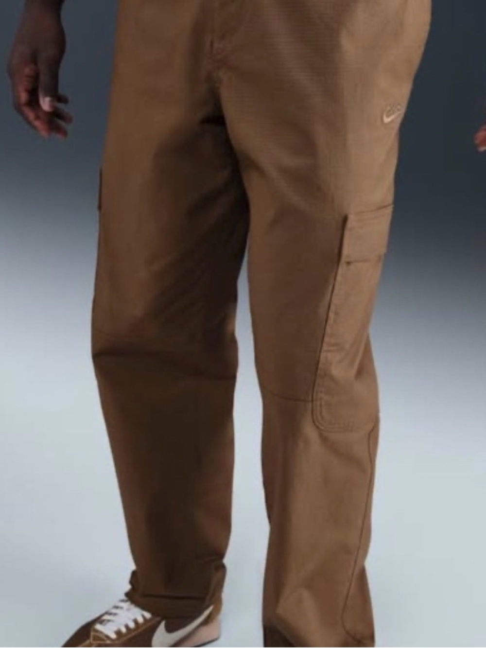 Nike Men’s Cargo Pants in Brown
